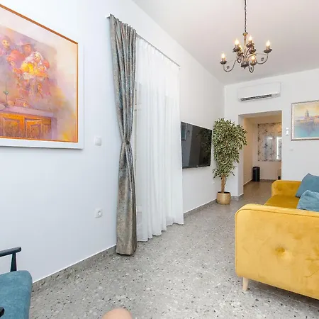Lapis Apartment *